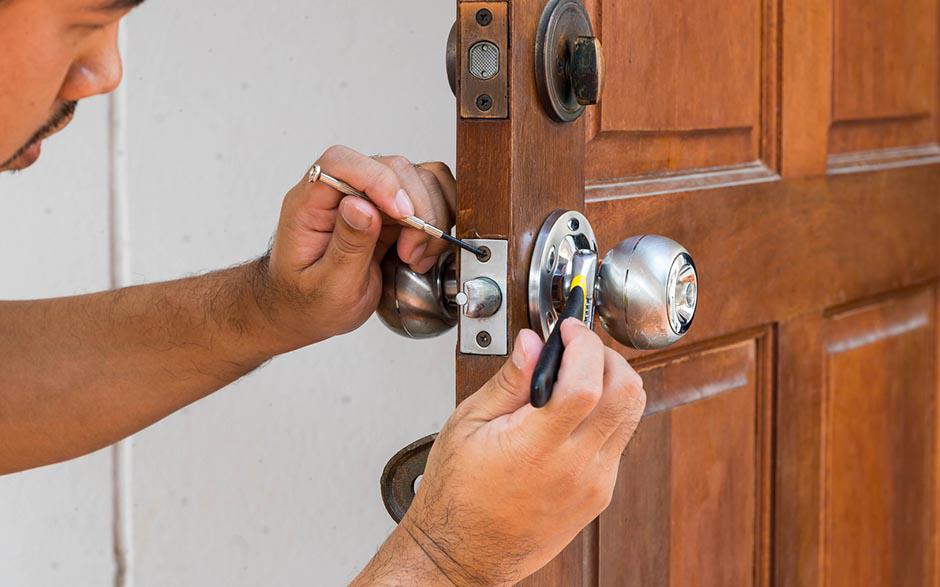 serrurier porte claquée Gambais